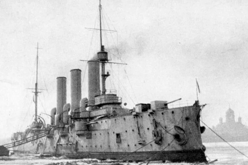 Крейсер Аврора - символ революции 1917 года